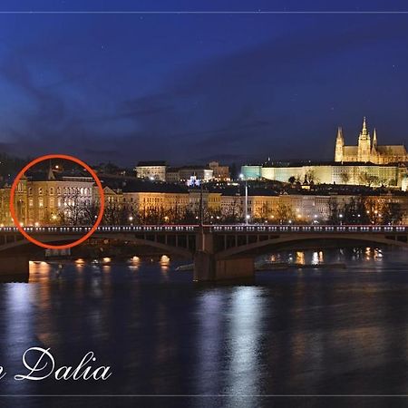 Apartman Dalia Janackovo Nabrezi Prague Luaran gambar