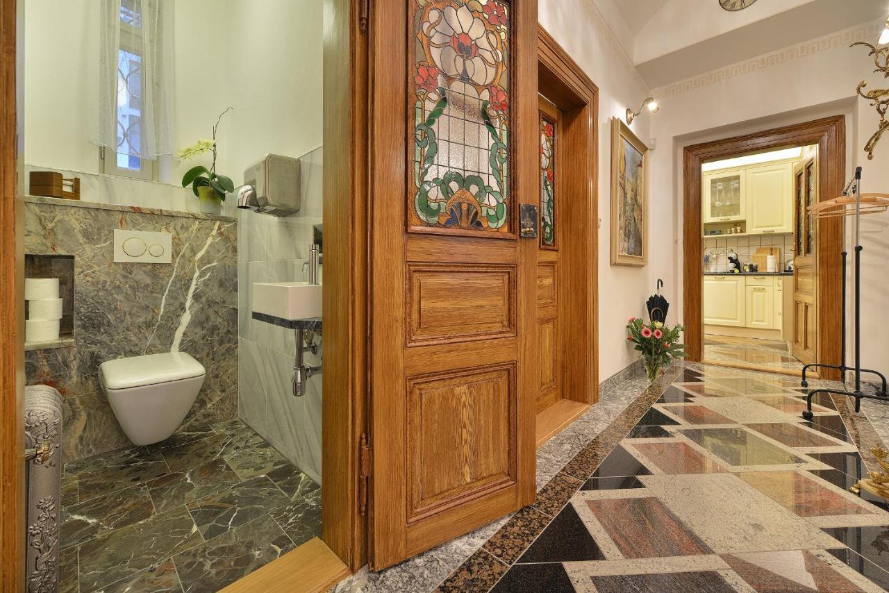 Apartman Dalia Janackovo Nabrezi Prague Luaran gambar