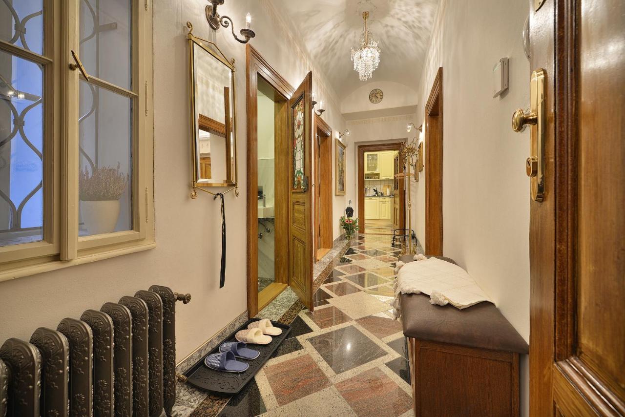 Apartman Dalia Janackovo Nabrezi Prague Luaran gambar