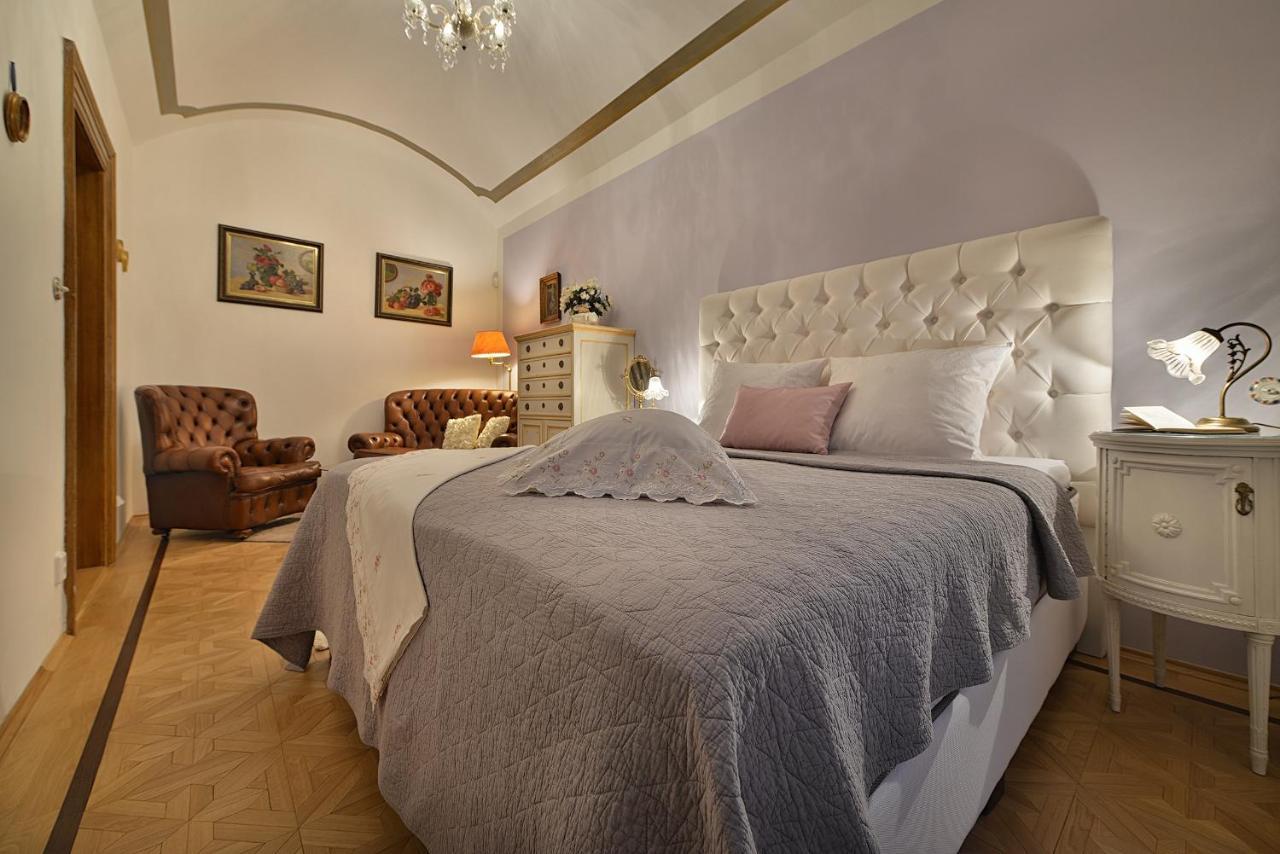 Apartman Dalia Janackovo Nabrezi Prague Luaran gambar