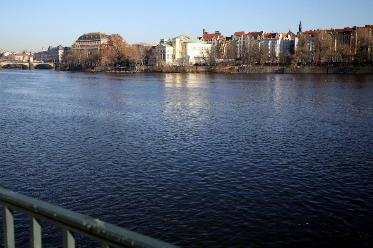 Apartman Dalia Janackovo Nabrezi Prague Luaran gambar