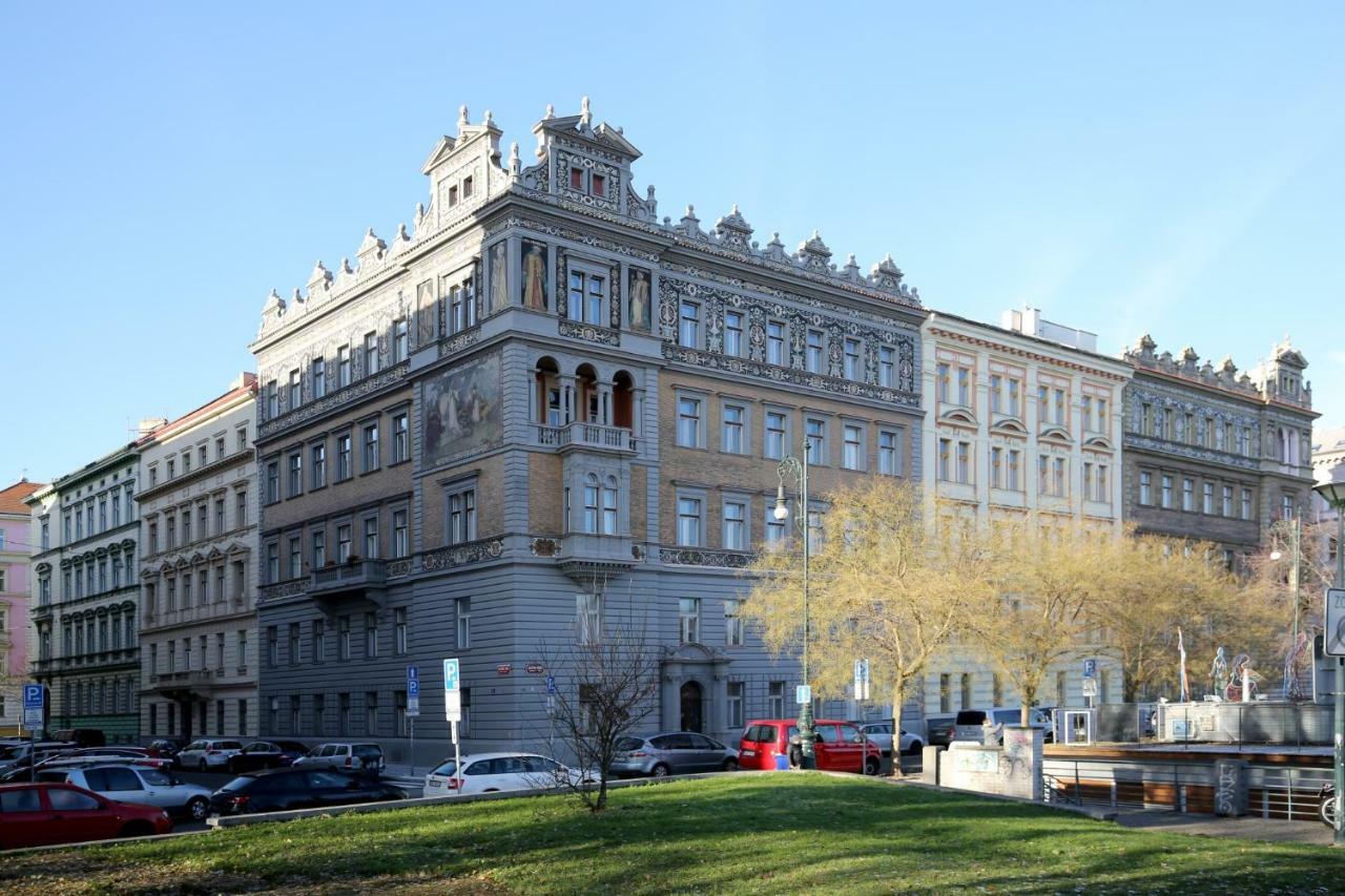 Apartman Dalia Janackovo Nabrezi Prague Luaran gambar